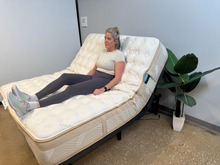 Saatva Loom Leaf Adjustable Base2