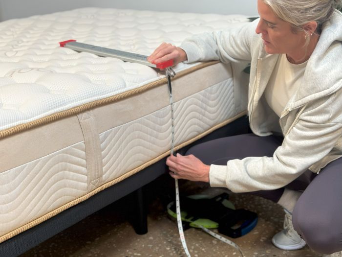 Saatva Loom Leaf Measure