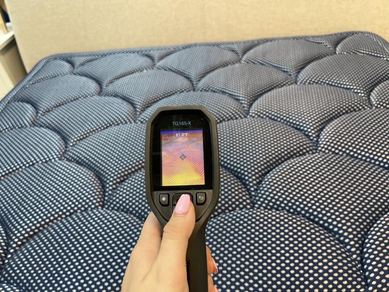 Thermal imaging of the DreamCloud Luxe Memory Foam Mattress after being slept on by our tester